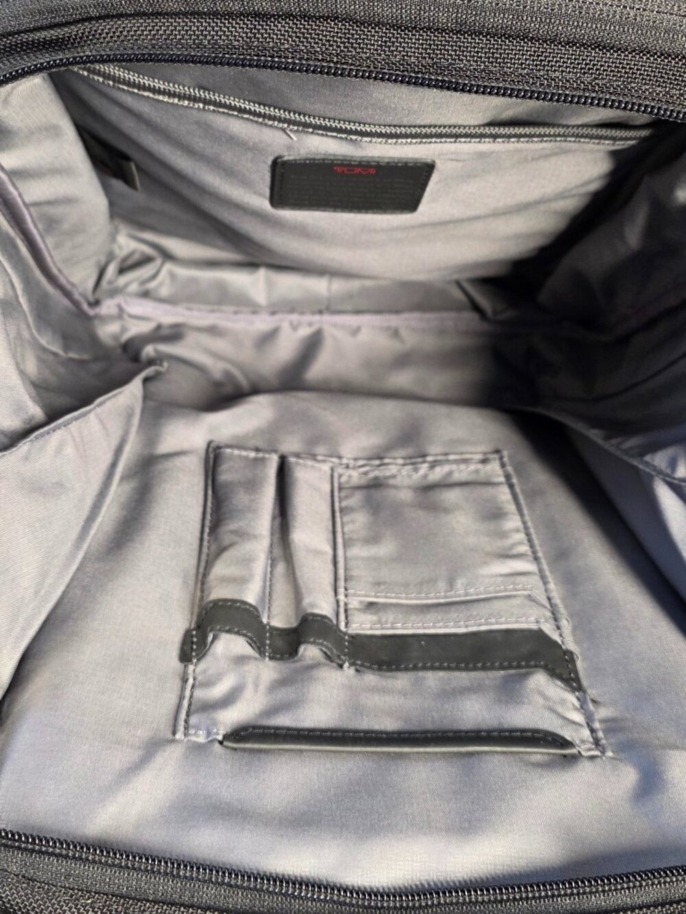 TUMI Alpha 3 Medium Expandable Travel Tote NWT - Picture 9 of 10